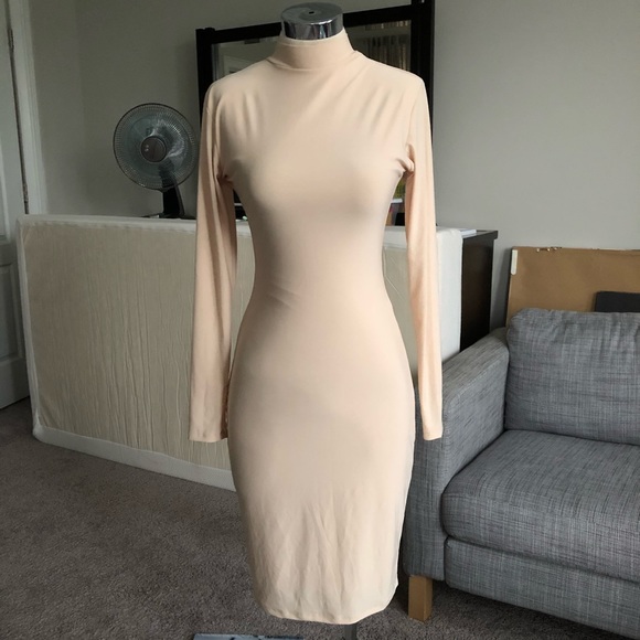 Want my look Bodycon dress with mock neck - Picture 3 of 4